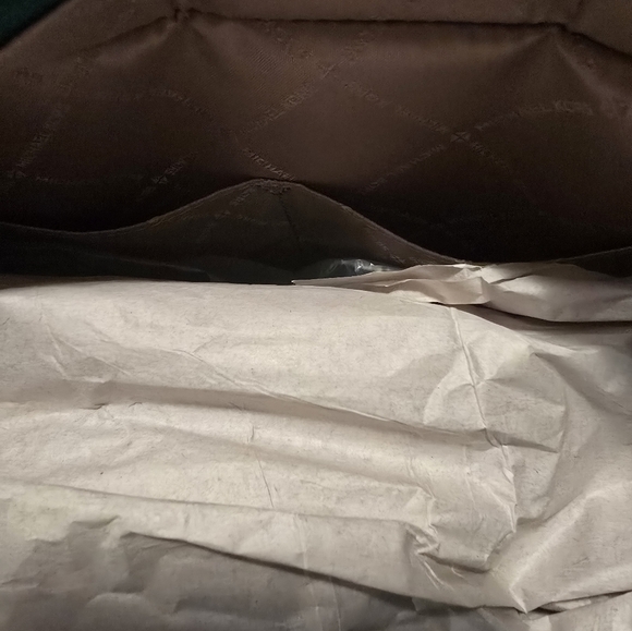 BRAND NEW Michael Kors Tote - Picture 8 of 8